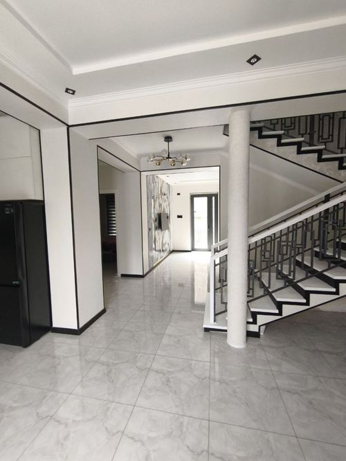 6-комнатный дом, 300 м²