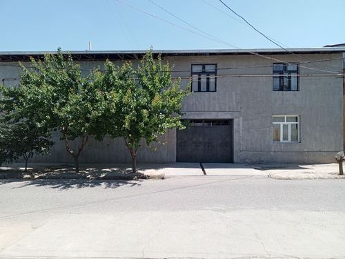 5-комнатная часть дома, 2400 м²
