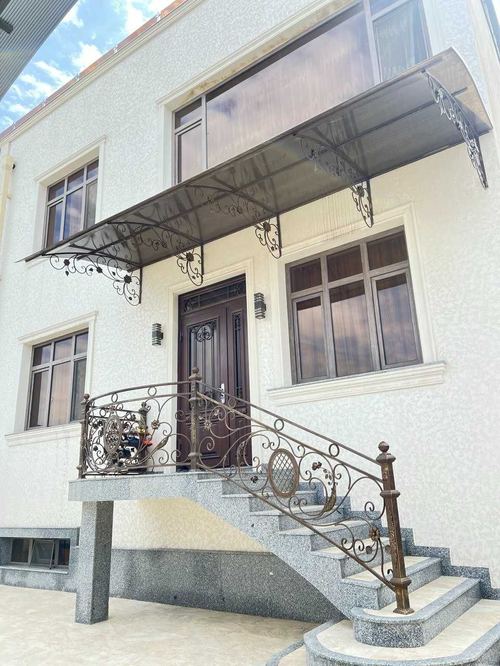 6-комнатный дом, 450 м²