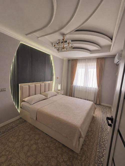 8-комнатная квартира, 200 м²