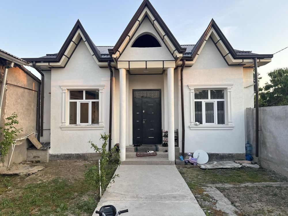 4-комнатный дом, 3 м², Ташкент, Бектемирский район, на продажу
