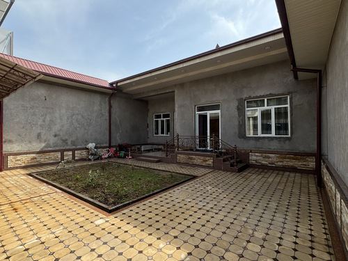 7-xonali uy, 455 m²
