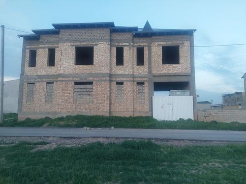 14-xonali uy, 1500 m²