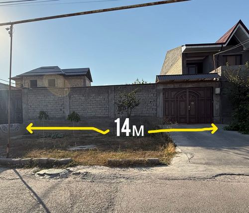 3-room house, 305 m²
