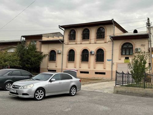 12-room house, 1200 m²