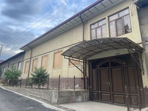 8-room house, 600 m²