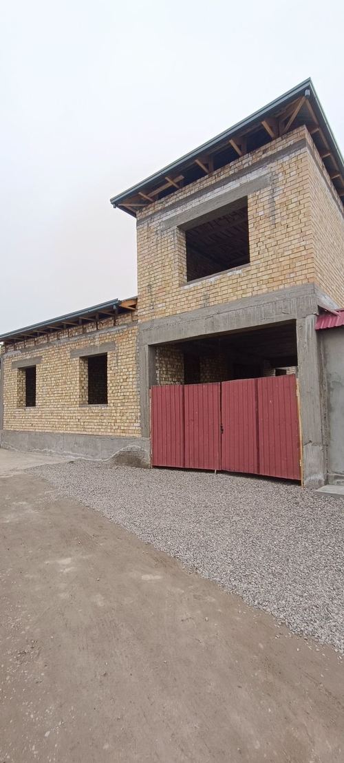 5-room house, 3000 m²