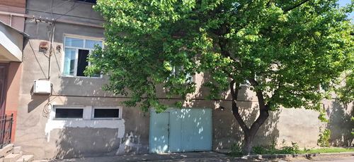 8-room house, 600 m²