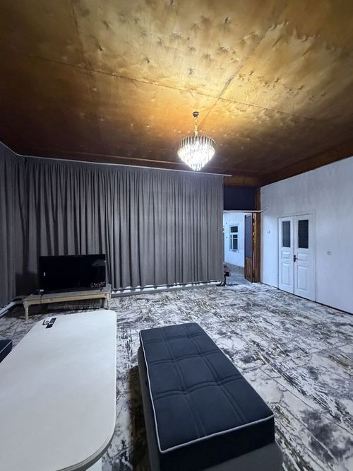 6-комнатная квартира, 600 м²