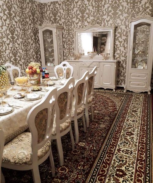 8-room house, 4 m²
