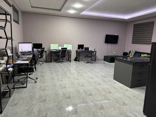 1-комнатная квартира, 129 м²