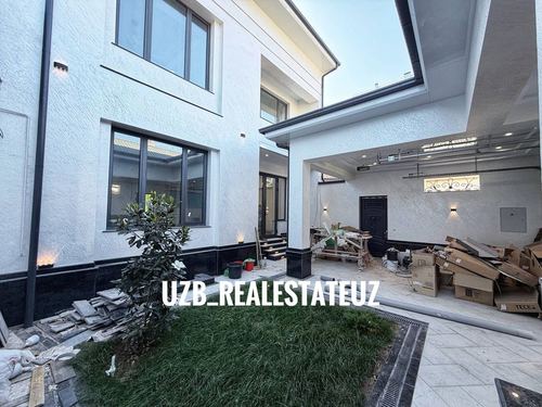 7-room house, 300 m²