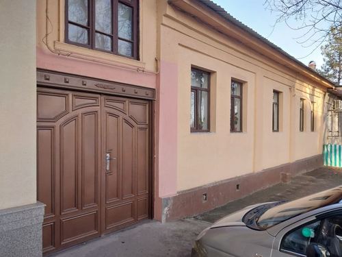 8-room house, 5 m²