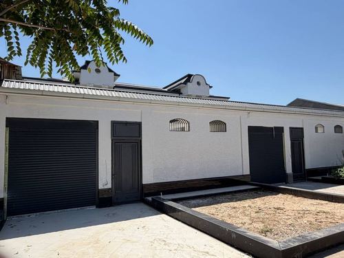 6-room house, 300 m²