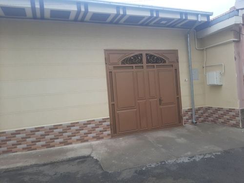 5-room house, 300 m²