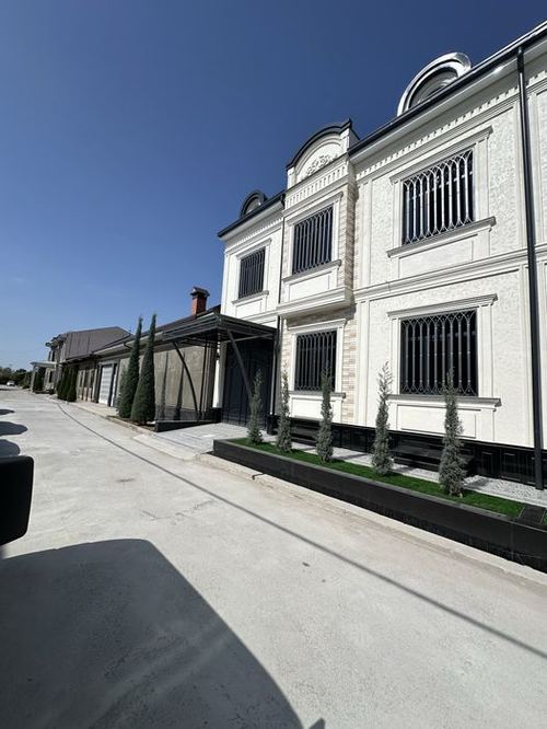 7-room house part, 300 m²