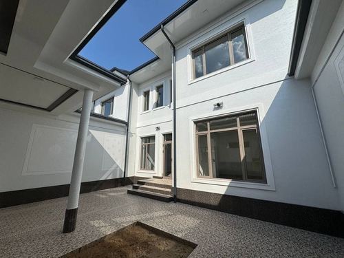 6-room cottage, 350 m²