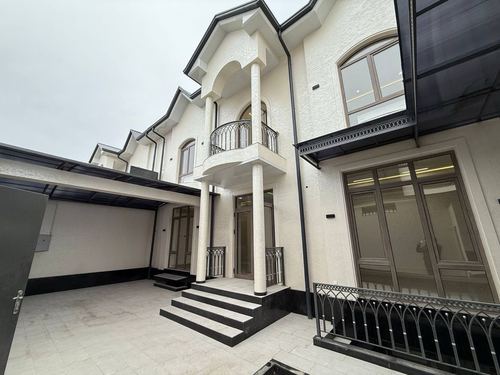 6-room house, 280 m²