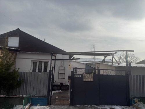 2-room house, 381 m²