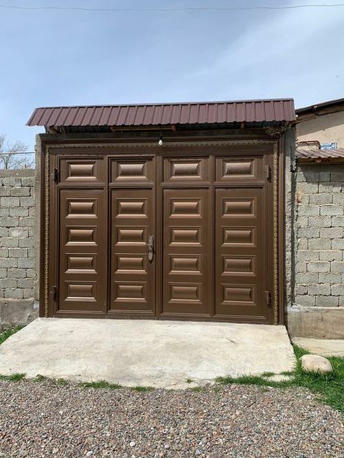 3-room house, 290 m²