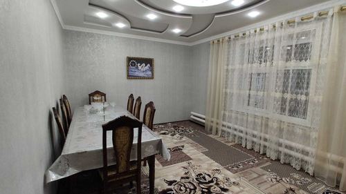 9-room house, 1053 m²