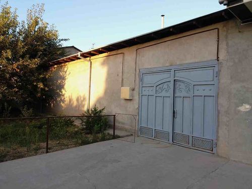 7-xonali uy, 800 m²