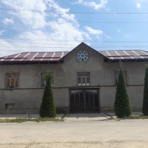 10-xonali uy, 6000 m²