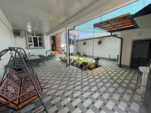 8-xonali kottej, 220 m²