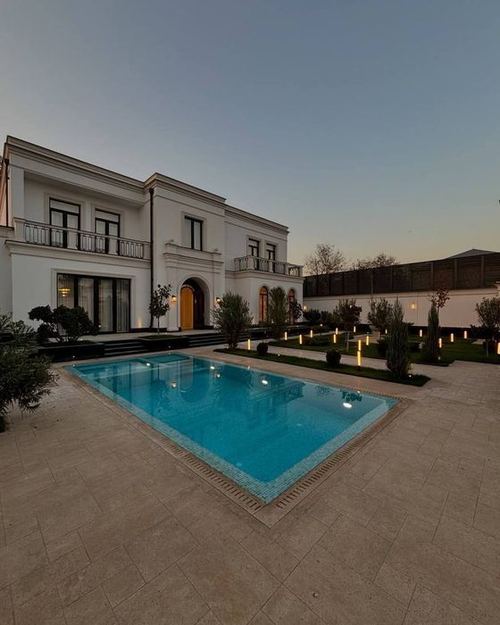 7-комнатный дом, 700 м²
