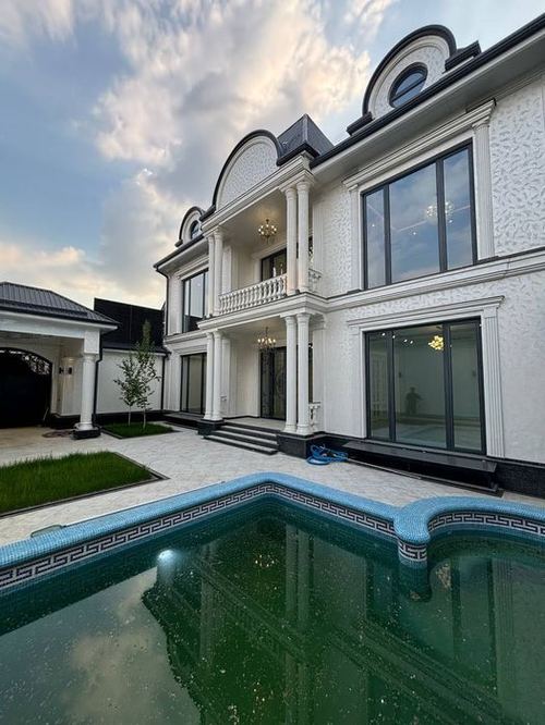 6-комнатный дом, 700 м²
