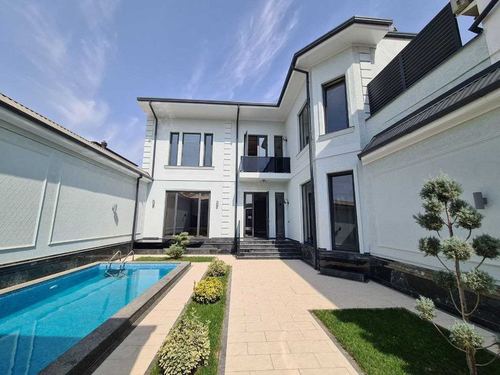 6-комнатный дом, 540 м²