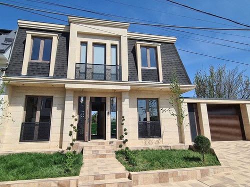 5-комнатный дом, 300 м²