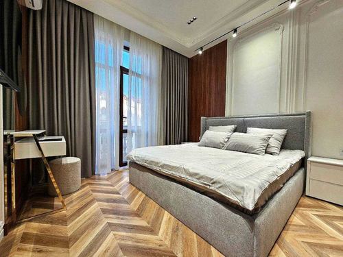4-room apartment, 136 m²