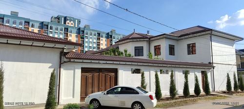 10-xonali uy, 400 m²