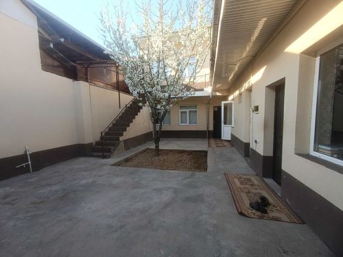 5-xonali kvartira, 100 m²