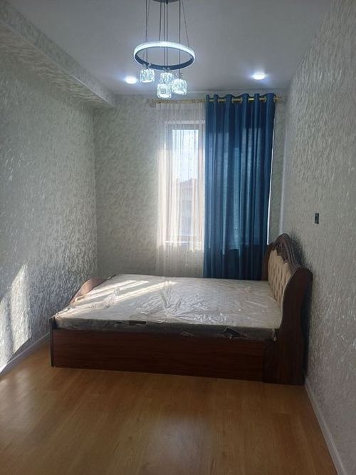 2-xonali kvartira, 70 m²