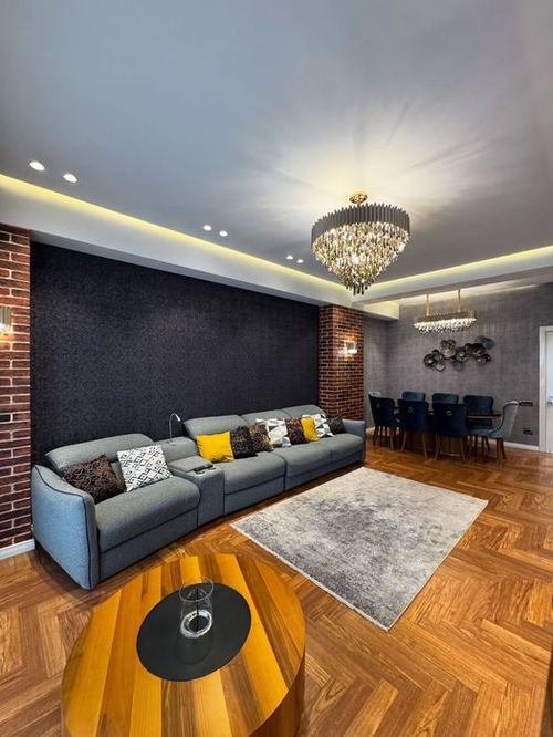 3-xonali kvartira, 133 m²