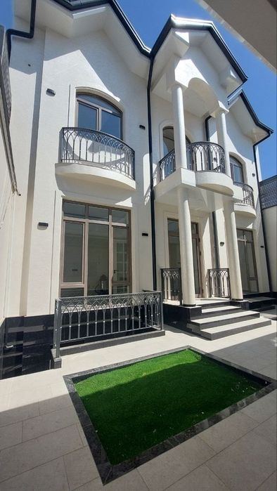 6-room cottage, 300 m²