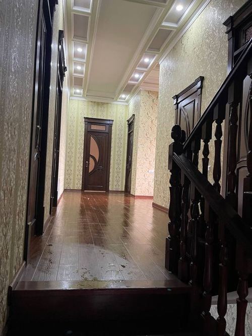 13-room house, 6 m²