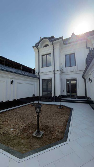 4-room house, 301.36 m²