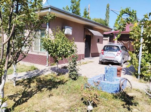 3-room house, 600 m²
