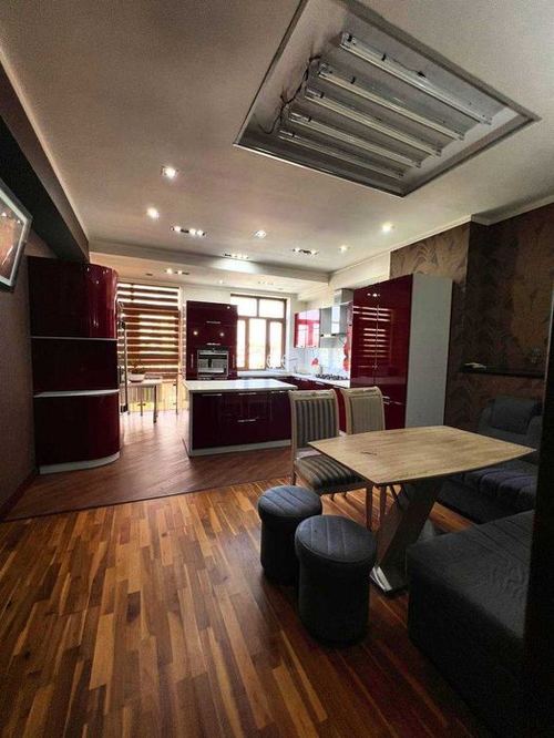 4-room apartment, 170 m²