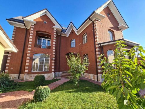 5-комнатный дом, 450 м²