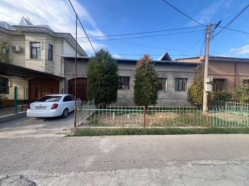 5-комнатный коттедж, 180 м²