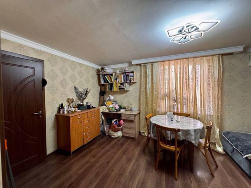 3-xonali kvartira, 70 m²