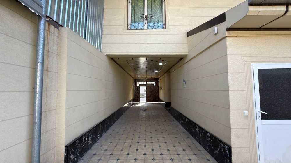 8-room house, 300 m², Tashkent, Sergeli District, for sale
