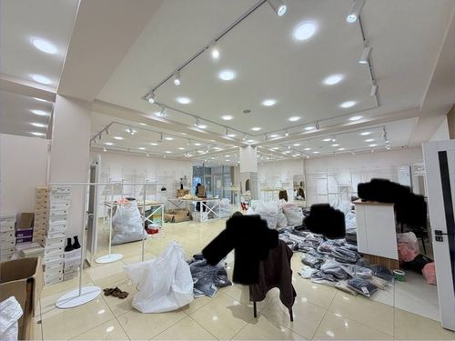 Срочно Аренда Showroom 1 линия Место с высокой проходимостью