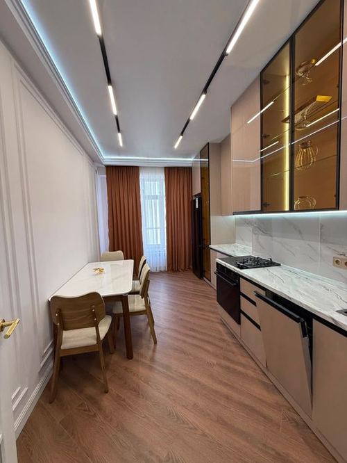 2-xonali kvartira, 90 m²