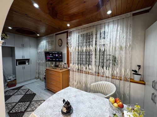 3-xonali kvartira, 70 m²