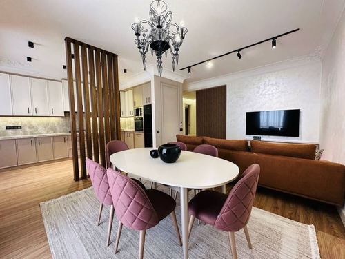 4-xonali kvartira, 140 m²